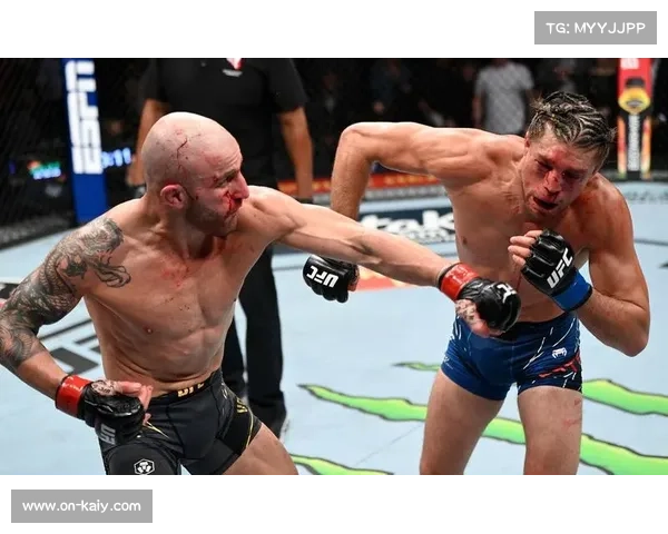 沃尔卡诺夫斯基被看好再度战胜洛佩兹，但过程可能不易