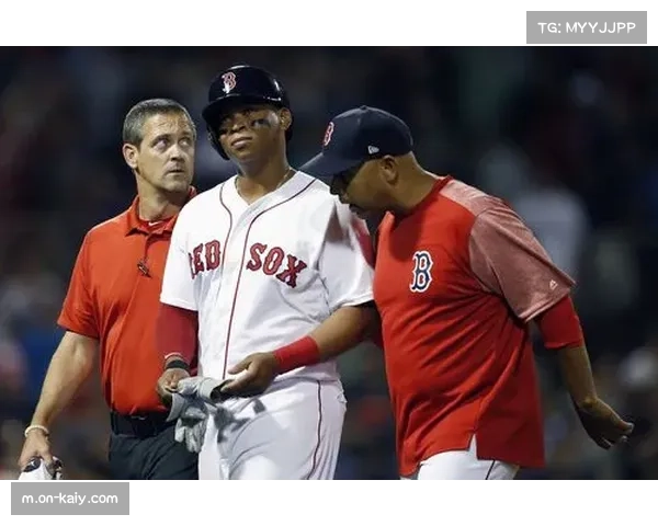 伤病更新：红袜队三垒手德弗斯手腕伤势恢复良好，已开始挥棒练习